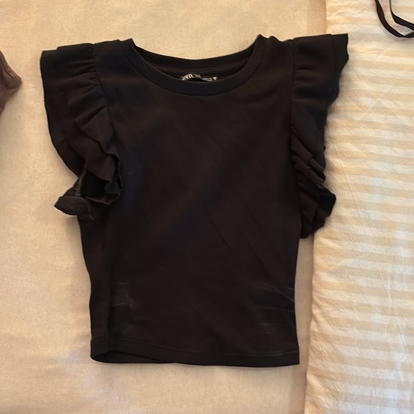 Zara Ribbed Ruffle Top - Picture 7 of 8